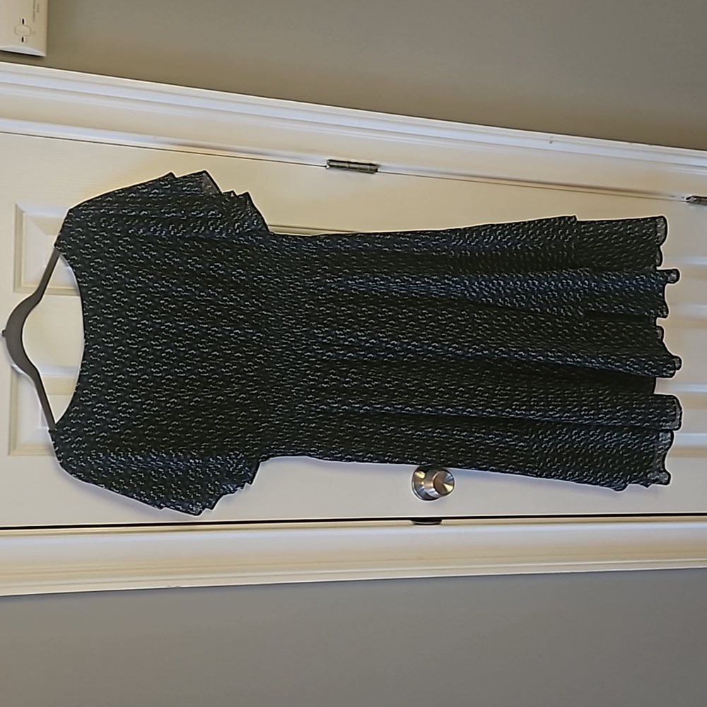 Ann Taylor midi dress. Butterfly sleeves and hem.
